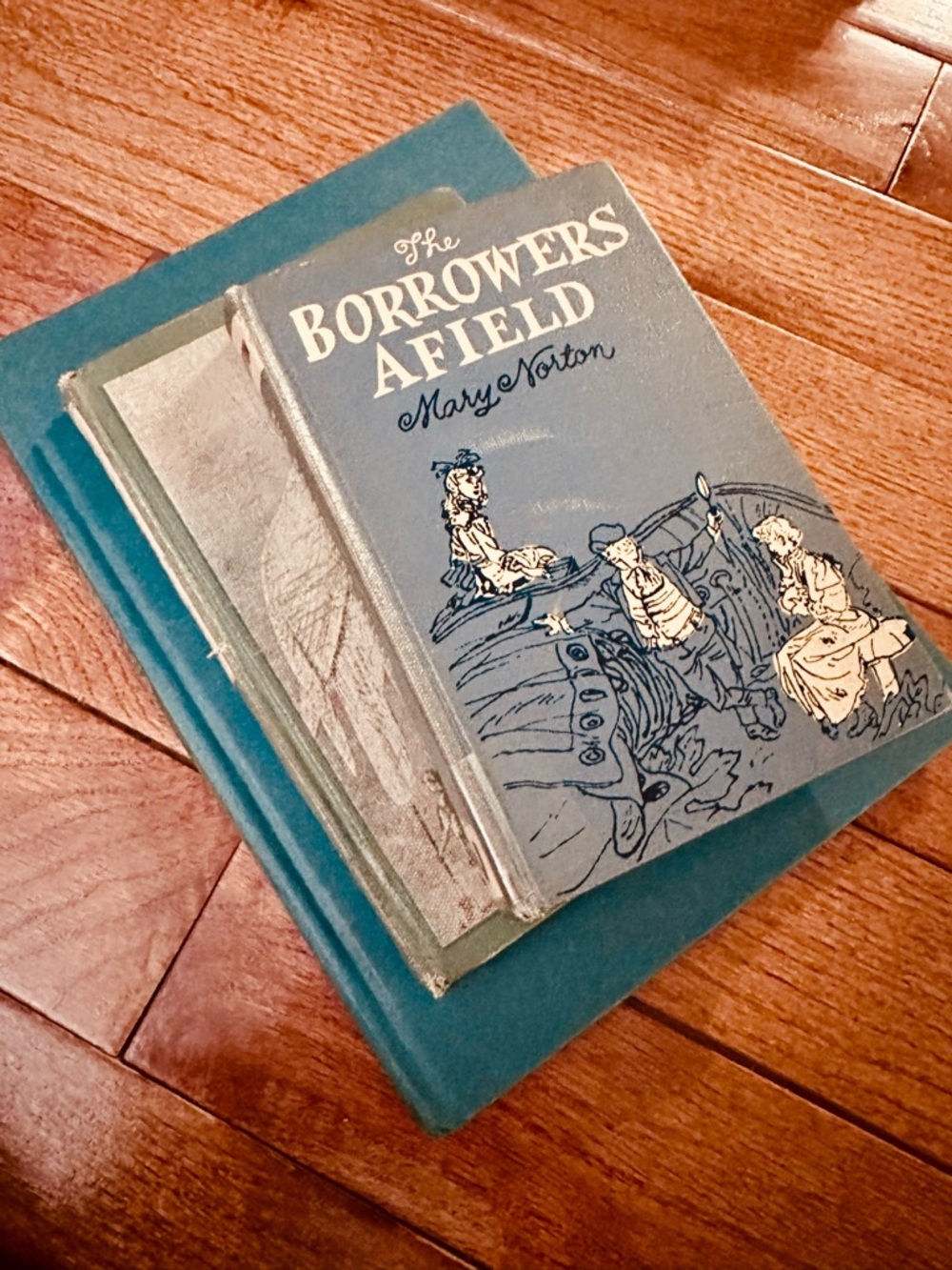 Vintage books set of 3